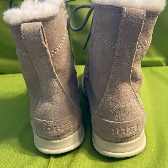Sorel Women's Tan Winter Boots with White Lining - Picture 2 of 5